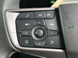 【ステアリングスイッチ】ステアリングを握ったままオーディオ等がコントロール出来ますので、利便性だけでなく事故防止にも繋がります。