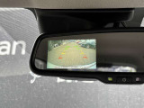 バックモニター付きで見えにくい後方も映像で確認できるので駐車が苦手な方でもスムーズに車庫入れができます。