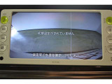 バックモニター付き。 車両後方の映像が画面に表示されるので、車庫入れが苦手な人も安心です。ただし、目視確認もお忘れなくお願いいたします。