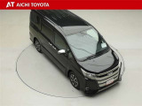 両側パワースライドドア付きだから、狭い駐車スペースなどでの乗り降りラクラク♪小さなお子さまのいるご家庭には嬉しい装備です。