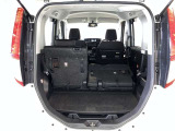 後席シートが6:4に分割となり乗車スペースも確保しながら長い荷物も積み込めます!