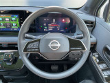 周囲が広く見わたせて運転しやすく室内も広々★
