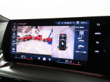 リアビューカメラ。ガイドラインとパークディスタンスコントロールで安全に車庫入れ可能。
