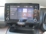 ディスプレイオーディオを装備。スマホとクルマをつなぐことで、これまでのナビに加えて、いろんなサービスが楽しめます。