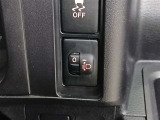 積載時に後ろが下がってライトが高くなったことによる相手車への眩惑を防止する焦点調整ができます