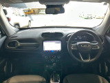 アイポイントが高く、女性でも運転しやすいです。