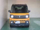 明度の高いLEDヘッドライトで、夜間の運転も安心です。