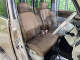 運転席シート廻りは使用感も少なく、良好な状態となっています。丁寧に使われていたことがよくわかりますね。