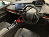 すっきりとしたデザインの内装は、さすがトヨタ車の上品さを感じます。