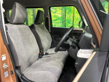 運転席シート廻りは使用感も少なく、良好な状態となっています。丁寧に使われていたことがよくわかりますね。