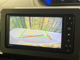 【バックカメラ】駐車時に後方がリアルタイム映像で確認できます。大型商業施設や立体駐車場での駐車時や、夜間のバック時に大活躍!運転スキルに関わらず、今や必須となった装備のひとつです!