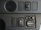 電動格納式ドアミラーを装備しています。