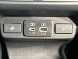 【後席シートヒーター】寒い日に重宝するシートヒーターを後席にも装備!エアコンより早く温まってくれるので寒がりの人も安心ですね♪エアコンの温風は乾燥するから苦手、という方にもをおすすめです。