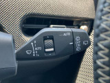 Emergency Service 365日24時間体制で、万一の故障などのトラブルに対応。応急処置のアドバイスのみならず、保証期間中は出張修理やレッカーなどの手配、さらにはお客様の代替交通手段やホテルの確保を行います。