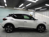 納車前に自社整備工場で点検整備を実施。納車から1年間の全国トヨタロングラン保証付きですので、ご安心してお乗りいただけます!