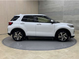 全車1年間の走行距離無制限のロングラン保証付きです。また、さらに安心をお求めの方には1年〜2年の保証延長ができる「ロングラン&alpha;保証」(有償)もお選びいただけます。