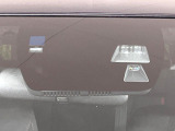 【i-ACTIVESENSE】走行中に前方の車両等を認識し、衝突しそうな時は警報とブレーキで衝突回避と被害軽減をアシスト。より安全にドライブをお楽しみいただけます。