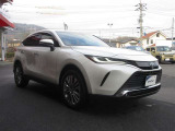 広々とした車内空間に優れた燃費性能。更にデザインも上質で人気のお車です!