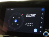 メーカー装着のディスプレイオーディオを装備しております。