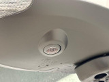 サイドカメラ 車両の前後左右に搭載した4つのカメラにより、車庫入れや狭い道でのすれ違いをしっかりサポートするパノラマモニター対応カメラが付いてます