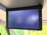 【フリップダウンモニター】家族や友人とお出かけする機会が多い方に大人気のフリップダウンモニター!大画面モニターで車内はエンタメ空間!退屈しがちな長距離ドライブも楽しい時間に変わります!