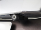 バックカメラが付いているので後方確認が非常にしやすいです。今や運転初心者も熟練者も必須装備!ついていて損はないですね♪