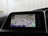 純正ナビを装備。タッチパネル式で使いやすく、お出かけもラクラクです。