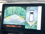 【パノラミックビューモニター】専用のカメラにより、上から見下ろしたような視点で360度クルマの周囲を確認することができます☆死角部分も確認しやすく、狭い場所での切り返しや駐車もスムーズに行えます。