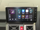9インチスマホ連携ディスプレイオーディオです。パノラマカメラも付いて、ぐるり視界広がる安心感。左右の見えない路地から出る時もフロントカメラで見ることが出来るので交通事故防止に役立ちます。