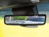 デジタルインナーミラー!バックドアに装着されたカメラにより、荷物をたくさん積んでいても後方が良く見えます!