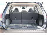 車体構造の見直しや、新型パワーリヤゲートの採用により、荷室幅および荷室開口部を拡大。サイズの大きな荷物の出し入れがしやすくなっております。