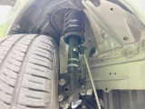 お車を安心してお乗りいただく為には、足回りの定期点検が欠かせません。サービスサポート(有償保証)では無料点検もご提供しており、安心のカーライフをお過ごしいただけるサポート体制が整っています。