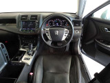視界良好、操作しやすい運転席です。