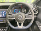 【純正革巻きステアリング】上質な革を使用することで、手にしっかり馴染みとても運転しやすいハンドルです♪