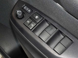 電動格納式ドアミラー・パワーウインドウを装備しています。