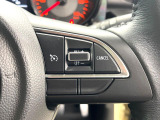 【クルーズコントロール】高速道路もラクラク走行。アクセルを離しても一定速度で走行ができ、長距離運転時の負担を軽減!加速・減速も簡単なスイッチ操作で調整できます。