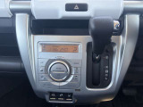 すばやく車内を快適な状態にし、一年中気持ちよく運転できます。/Quickly makes the cabin comfortable, allowing you to drive pleasantly all year round.