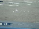 カラーヘッドアップディスプレイ付き。少ない視線移動で情報を確認できるので、運転の疲労軽減に繋がりますよ♪