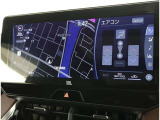 純正ナビを装備。タッチパネル式で使いやすく、お出かけもラクラクです。
