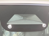 【ホンダセンシング】走行中に前方の車両等を認識し、衝突しそうな時は警報とブレーキで衝突回避と被害軽減をアシスト。より安全にドライブをお楽しみいただけます。