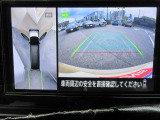車の真上から見下ろしたような360度視界の良い『アラウンドビューモニター』です♪♪ 苦手な狭い駐車場、暗い所でも確認ができてとっても安心です♪♪