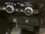 USB充電口を搭載しています!携帯電話の充電などに便利です!