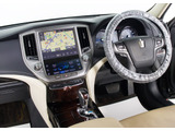 使いやすさや安全性を追求したステアリング周り!高級車ゆえにスイッチ類が多いのも特徴ですね!考え尽くされた配置ですぐに使いこなす事が出来ますのでご安心下さい!是非、体感してみて下さい!!