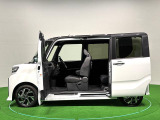 ミラクルオープンドア 驚くほど大開口!しかも両側スライドドア!乗り降りがしやすい、大きなも荷物の積み込めもラクラク♪