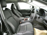 見通しのよいすっきりとした視界で、誰でも運転しやすいです。運転のしやすさは疲れにくさにも繋がりますよ♪