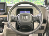 インテリアに合わせたデザインのステアリングは、運転される方のことも考え、運転しやすい形状、大きさです。是非一度、実際に触ってお確かめください。