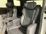ゆとりある広々とした車内空間は、ドライブを始め買い物やレジャーなど、幅広く活躍します。一人でもみんなとでもお出かけを楽しみましょう!