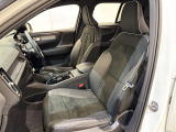◆LIBERALAは、輸入車選びの新たなスタイルを提案するインポート・セレクト・ブランドです。オーナー様となる方がクルマから直接感じる感性を第一にした、最良の一台との出会いをコーディネートいたします。