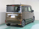 「デュアルカメラブレーキサポート」を搭載。カメラで歩行者や車を検知し、衝突の回避をアラートやブレーキでサポートします!