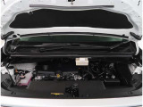 【エンジンルーム】エンジンルームもキレイに洗浄されています。ご納車前にしっかり整備させて頂きますので、ご安心ください。